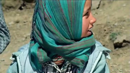 Auf dem Weg zur Schule (2013)