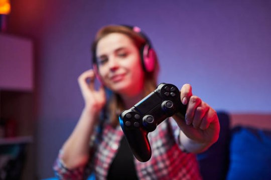 El 70% De Los Jugadores Utiliza Los Videojuegos Para Relacionarse Con Sus Amigos