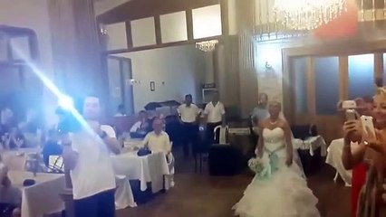 Gelin İle Damadın Düğün Salonuna Harika Girişi
