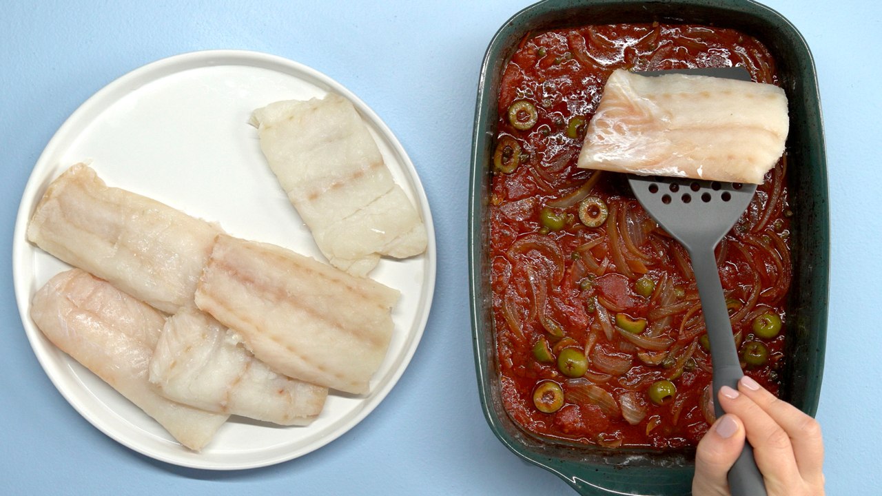 How to Make Baked Cod with Tomatoes, Olives, an...