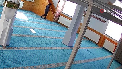 Kars’ta camilerin ses sistemlerini çalan hırsız önce kameralara sonra polise yakalandı