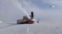 'Kar Kaplanları'nın 5 metreyi bulan karla zorlu mücadelesi