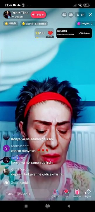 Yıldız Tilbe makyaj yapmadan bakın nasıl görünüyor.