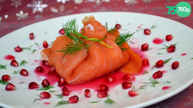 Aumônières de saumon fumé à la mangue et kiwi, sauce grenade-citron vert