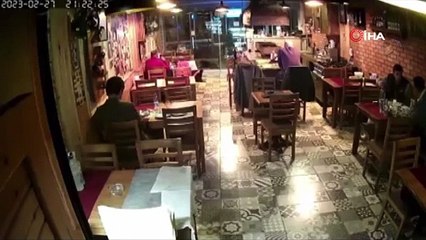 Herkes bu adamı konuşuyor: İzmir depreminde kılı kıpırdamadı