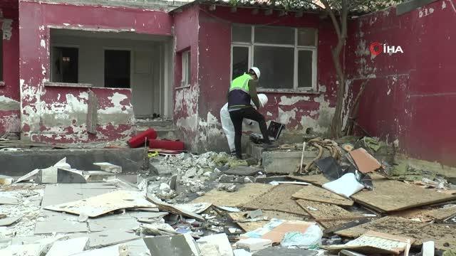 Kartal'da yıkım kararı alınan yapılarda asbest denetimi