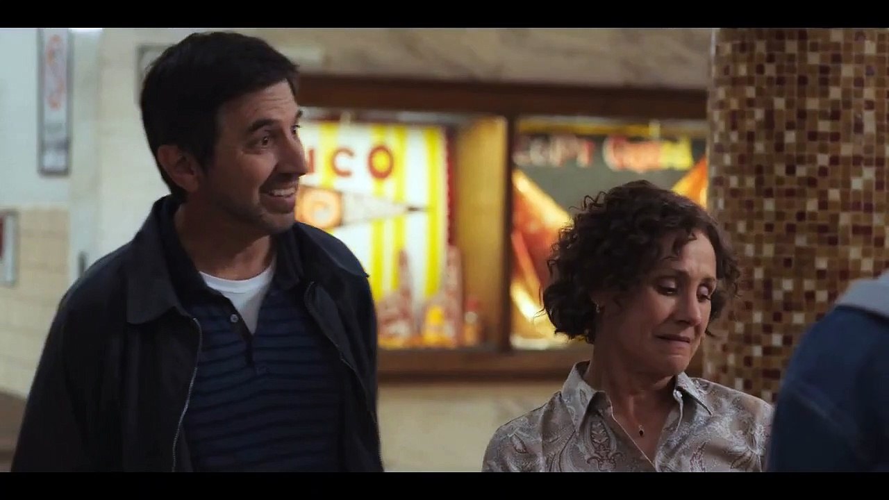 Somewhere in Queens Trailer OV