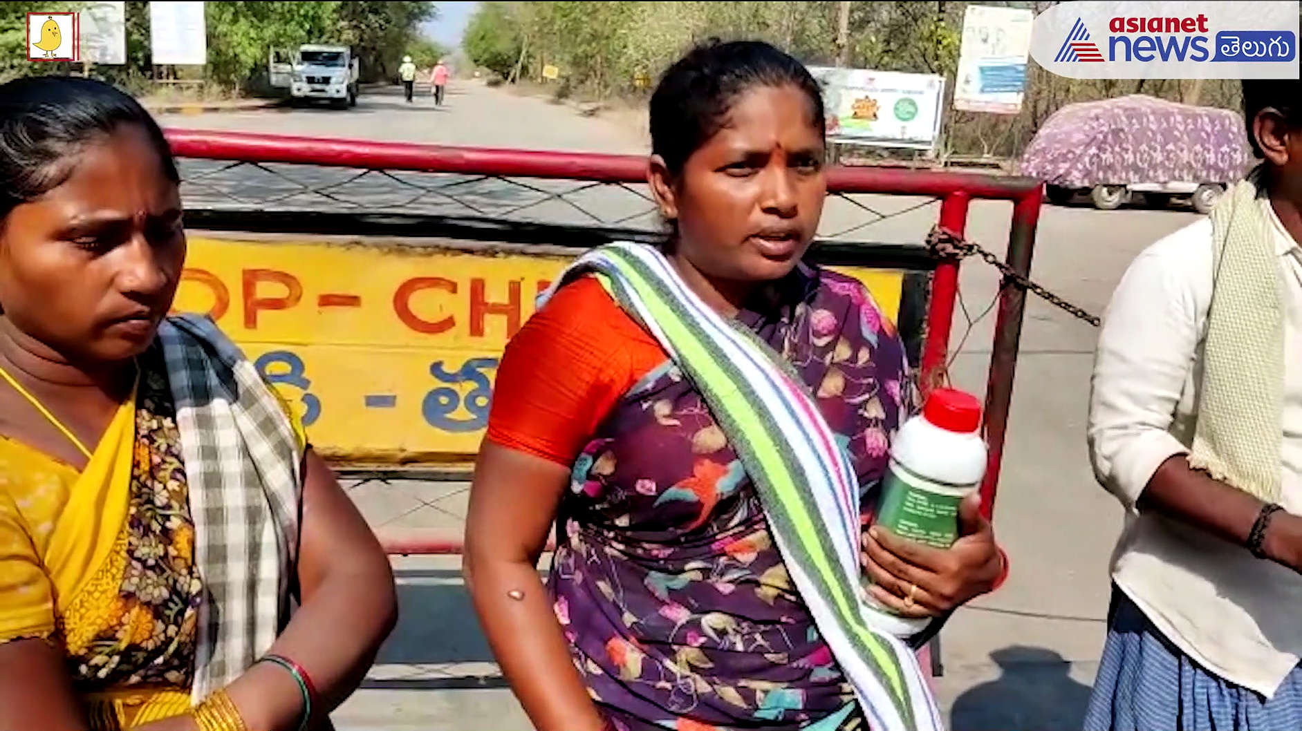సామూహిక ఆత్మహత్యలే ... పురుగుమందు డబ్బాలతో పల్నాడు రైతుల ఆందోళన 