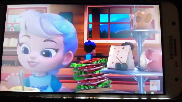 ¡Conoce al mejor campamento de verano! | Campamento S.M.A.S.H. | Discovery Kids