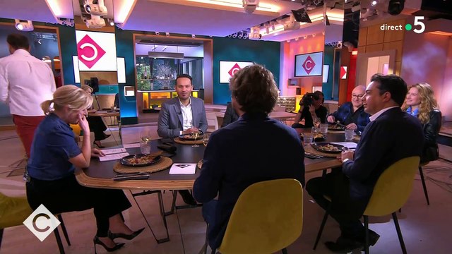 L'acteur Michel Blanc ne mâche pas ses mots concernant le film Les Bronzés 3 sur le plateau de C à vous sur France 5: C’est ce que j’ai fait de plus mauvais... - Regardez