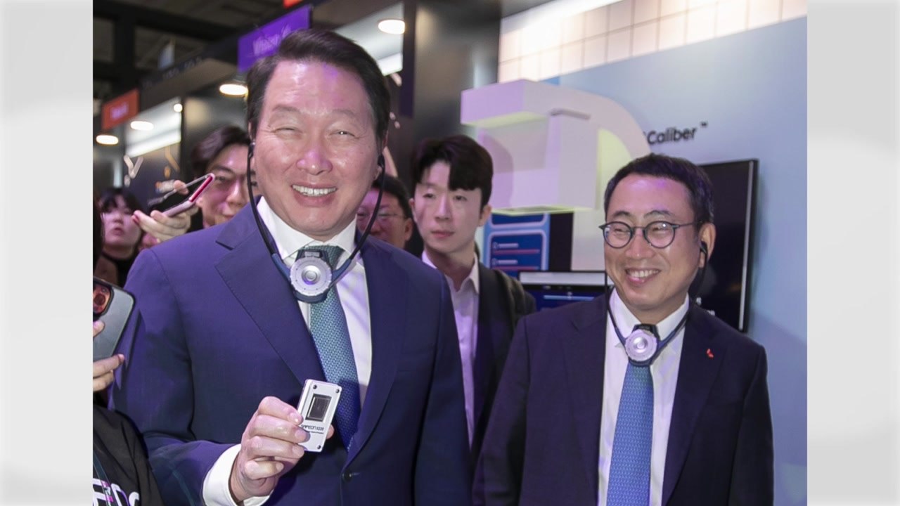 [기업] SK 최태원 회장, MWC 첫 방문..."인류 사회에 AI 기여" / YTN