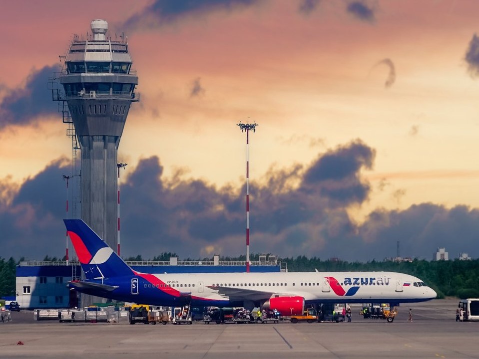 Unbekanntes Flugobjekt: Flughafen St. Petersburg gesperrt