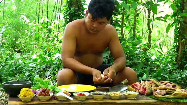 #MuscovyDuck Cooking Duck in Pan and Cook Soure Soup Recipe In Rainforest Eating So Delicious