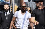 Floyd Mayweather teme haberse roto la mano durante su pelea de exhibición