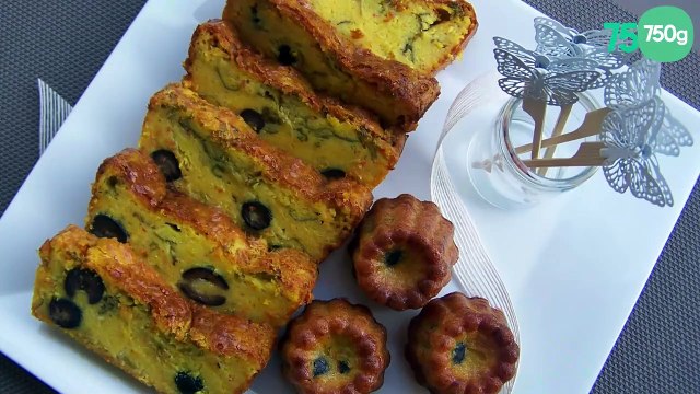 Cake au poivron jaune, aux olives noires et au cresson
