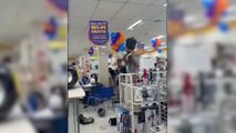 Vídeo: Homem destrói produtos em loja da Magazine Luiza
