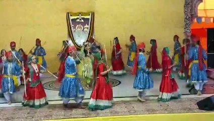 होली की धमाल के बीच कथक व भवई नृत्य से ठाकुरजी को रिझाया