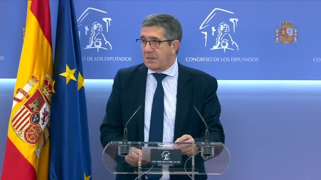 Patxi López dice que el PSOE apartará a los diputados que se deslicen los por la pendiente de la corrupción o de actuaciones deshonestas
