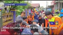 Beginilah Detik-detik Momen Evakuasi Warga Meninggal saat Banjir di Subang