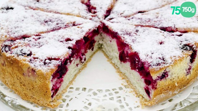Tarte aux cerises, poires et cottage cheese