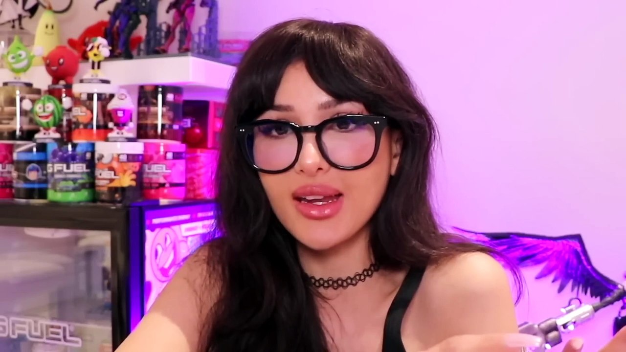 Girl Gets Catfished By A Nerd video Dailymotion