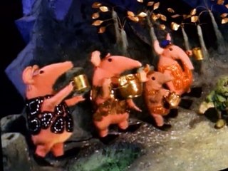 Clangers Clangers S01 E009 The Dragon Egg