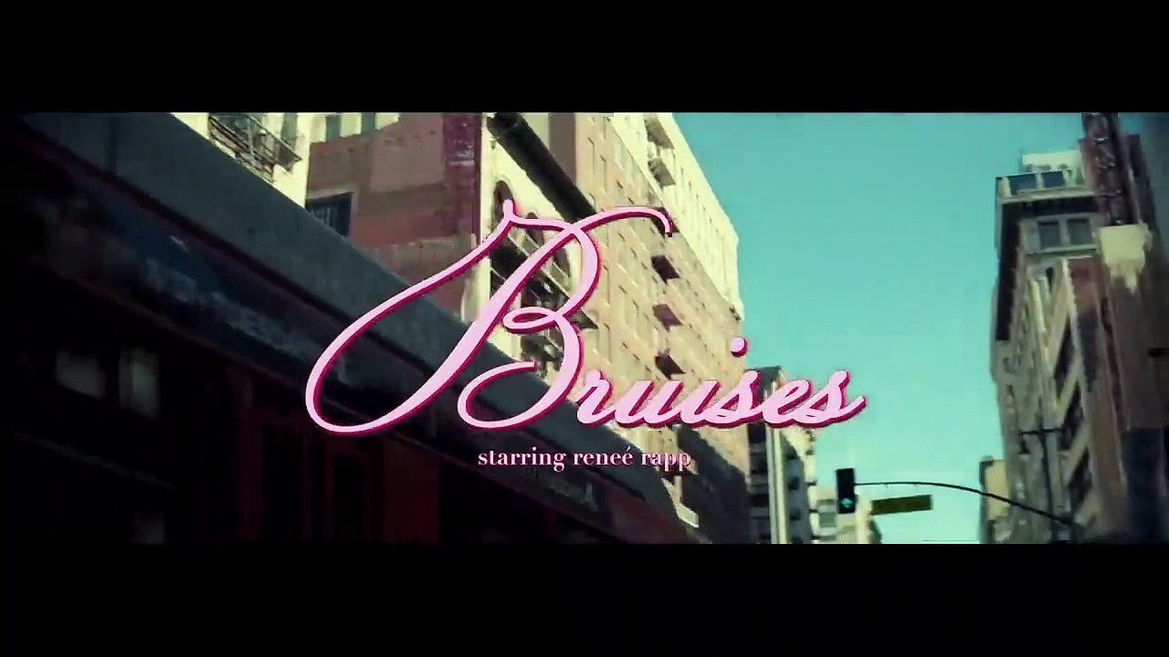 Reneé Rapp : la nouvelle sensation pop brille avec "Bruises"