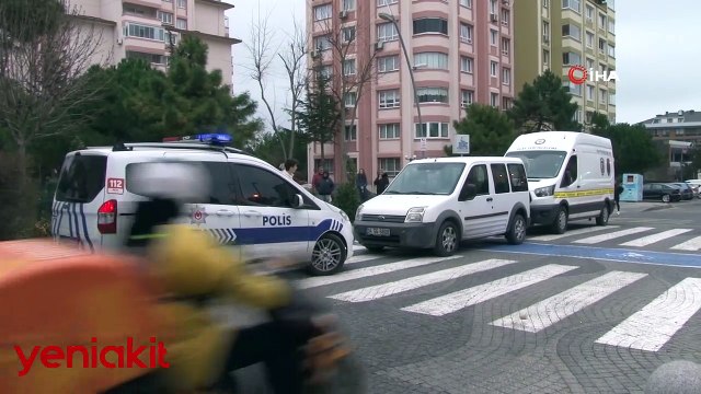 İstanbul'da dehşete düşüren görüntü! Otomobilin içinde ceset bulundu