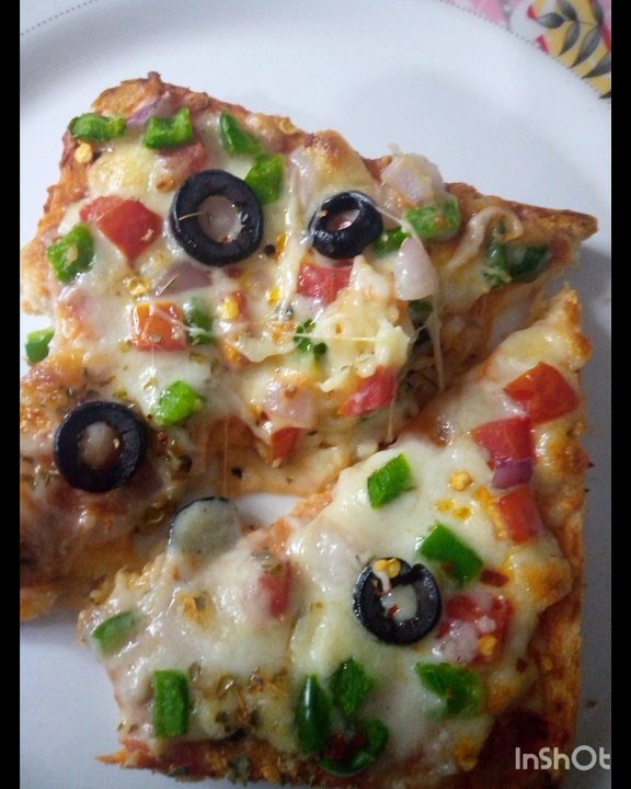 Mouthwatering bread pizza//yummy breakfast/yummy snack with tea/yummy Lunch box for children/vegetable bread pizza/amazing bread pizza/aishal made bread pizza