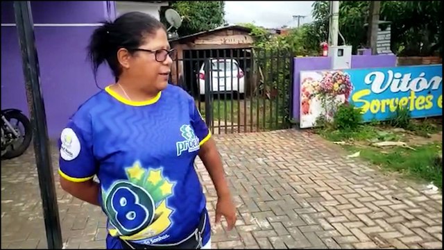 Sem rabo e agonizando : moradores estão preocupados com cachorro que teria sido mutilado