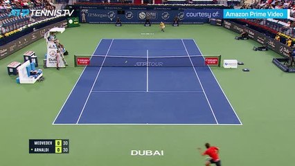 Medvedev extends winning streak to 10 matches
