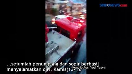 Korsleting Listrik, Sebuah Angkot Sarat Penumpang di Makassar Terbakar