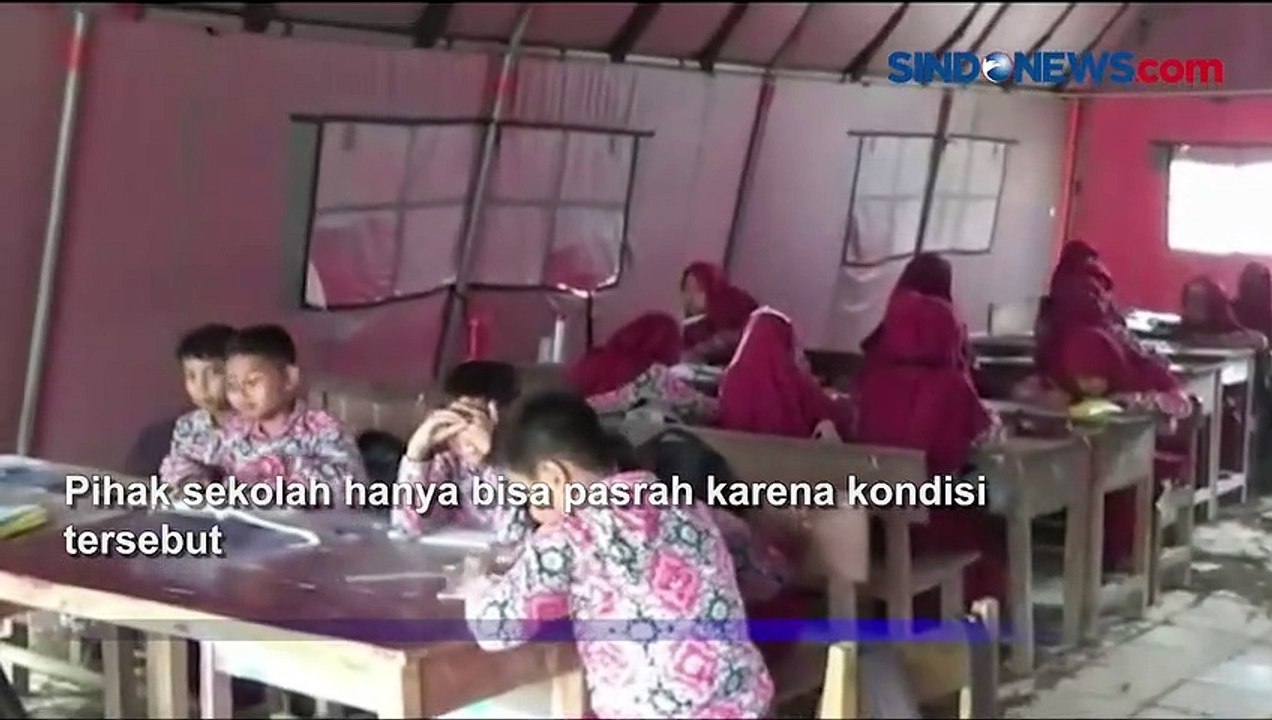 Setahun Pascagempa Mamuju, Pelajar Masih Belajar di Tenda
