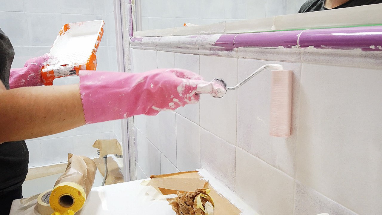 Can You Paint Tile? Here's What to Know Before You Try It video