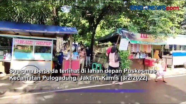 Covid Meningkat, Warga Antre Swab PCR di Puskesmas Pulogadung