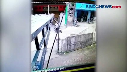 Download Video: Detik-detik Tabrakan Maut 2 Motor Terekam CCTV di Serang