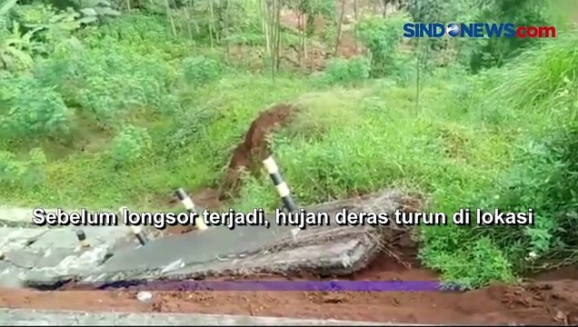 Tebing Setinggi 200 Meter Longsor, Jalur Kabupaten Semarang - Demak Putus
