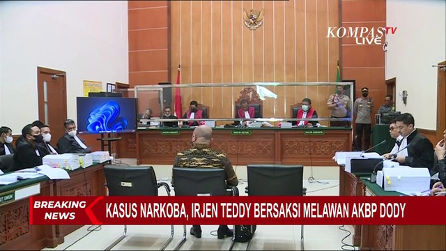 Jaksa Tunjukkan Tangkap Layar Bukti Percakapan WhatsApp Teddy Minahasa & Dody Prawiranegara!