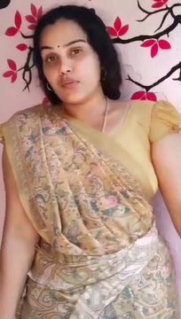 Pushpa song Samy _ cute aunty reels _ Beautiful aunty video _ Allu arjun _ rashmika - shorts ( 640 X 360 )