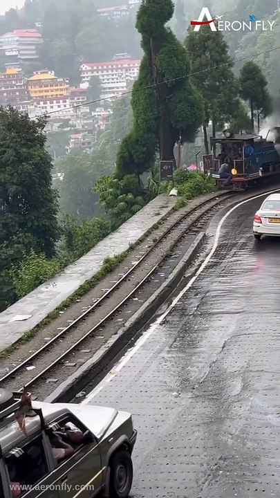 Discover the Magic of Darjeeling: Where the Mountains Meet the Sky | Darjeeling | West Bengal | AeronFly |Travel with AeronFly | Flights Booking with AeronFly