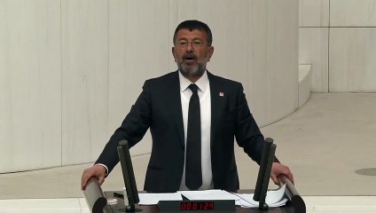 CHP'li Ağbaba: Çadır yok, konteyner yok, adam ortada geziyor, onur, şeref varsa istifa eder