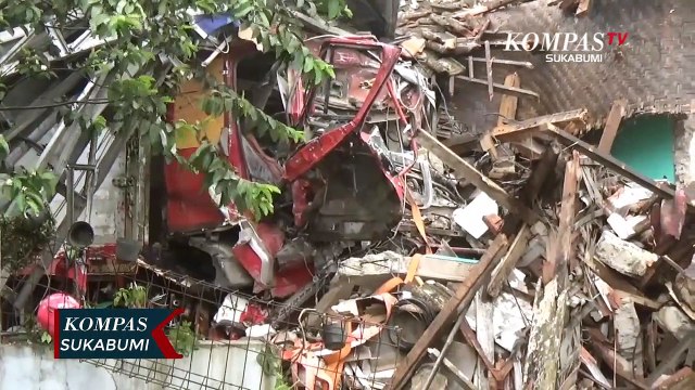 Rem Blong Truk Tabrak Rumah Sang Sopir Tewas