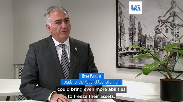 West must keep up pressure on Iranian regime - son of former Shah