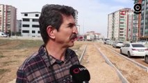 4 yıllık binanın kolon ve kiriş aralarında tahta parçaları çıktı