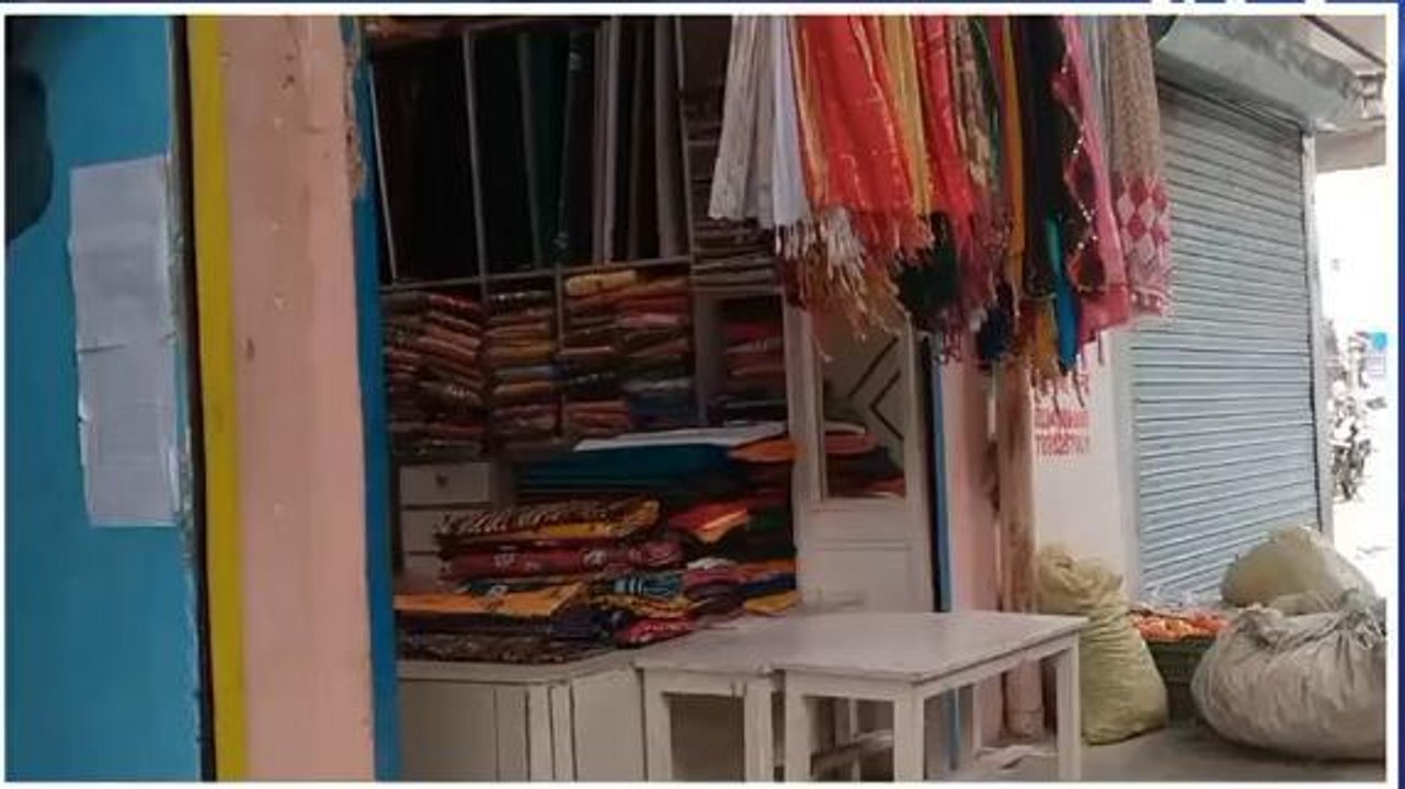 सहारनपुर: इस इलाक़े में व्यापारी कुछ ऐसे दिखाते हैं सरकारी आदेशों को ठेंगा, देखें वीडियो
