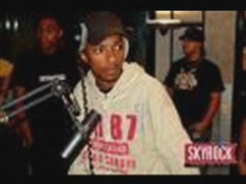 Soprano-Mains pleines de ciment