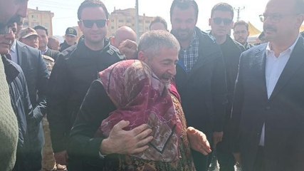 BAKAN NEBATİ, GAZİANTEP'TE DEPREMZEDELERLE GÖRÜŞTÜ