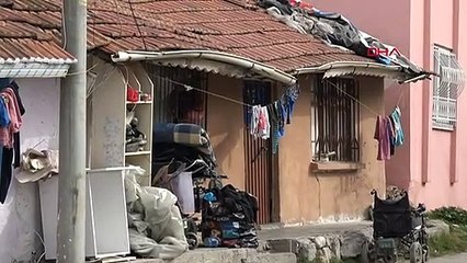 Duvarları yarılmış evlerde yaşam mücadelesi