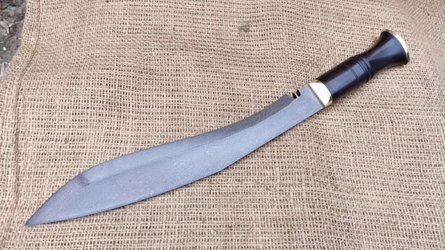 Making wootz steel out of a car chain. Making a Nepalese KUKRI Knife
