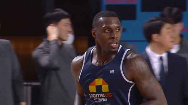 '라건아·이승현 43점 합작' KCC, 삼성 꺾고 3연승 / YTN